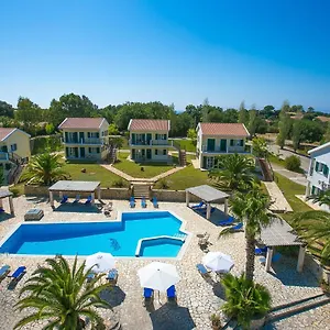 https://liakas-village.kefaloniahotels.net
